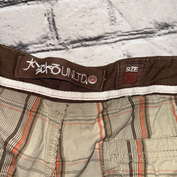 Men’s Ecko Unltd Beige Orange Plaid Cargo Shorts Size 38 - Picture 8 of 8